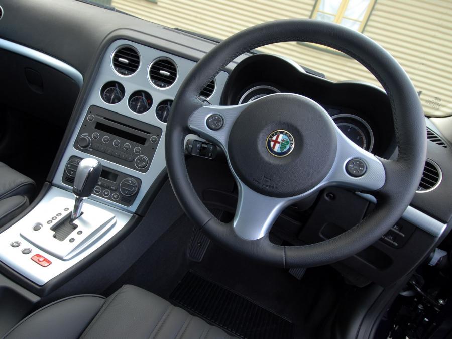 Панель приборов Alfa Romeo 159 1.9 JTDm (939A) 2006 года  (AU) (фото 4 из 12)